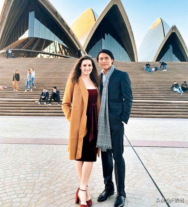 马德钟惠英红儿子,马德钟和他儿子的照片