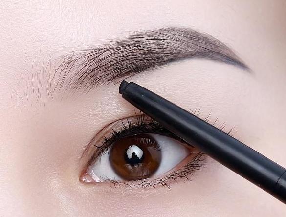 卡姿兰刀削眉笔画眉教程,不会画眉化妆怎么办