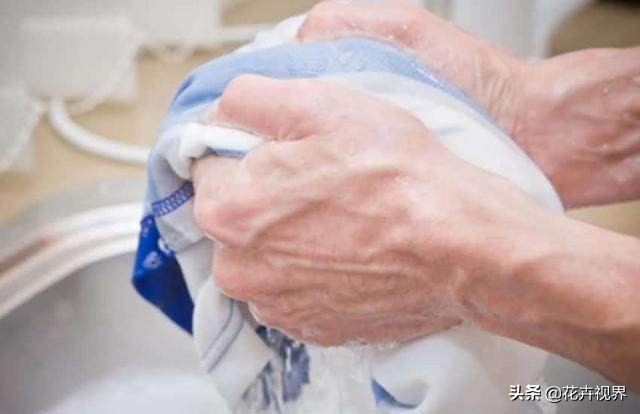 洗裤子用冷水还是热水,新买的内裤热水洗还是冷水洗