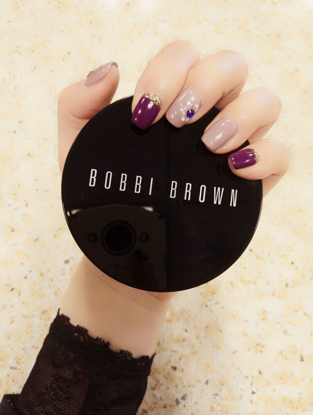 迪奥气垫和香奈儿气垫哪个最好用,迪奥香奈儿阿玛尼粉底液哪个好