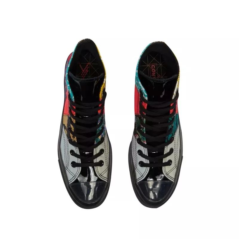 欧阳娜娜穿匡威经典款,匡威高帮帆布鞋欧阳娜娜