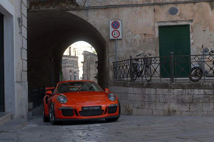 最适合新手入门的赛车模拟器,在家玩赛车模拟