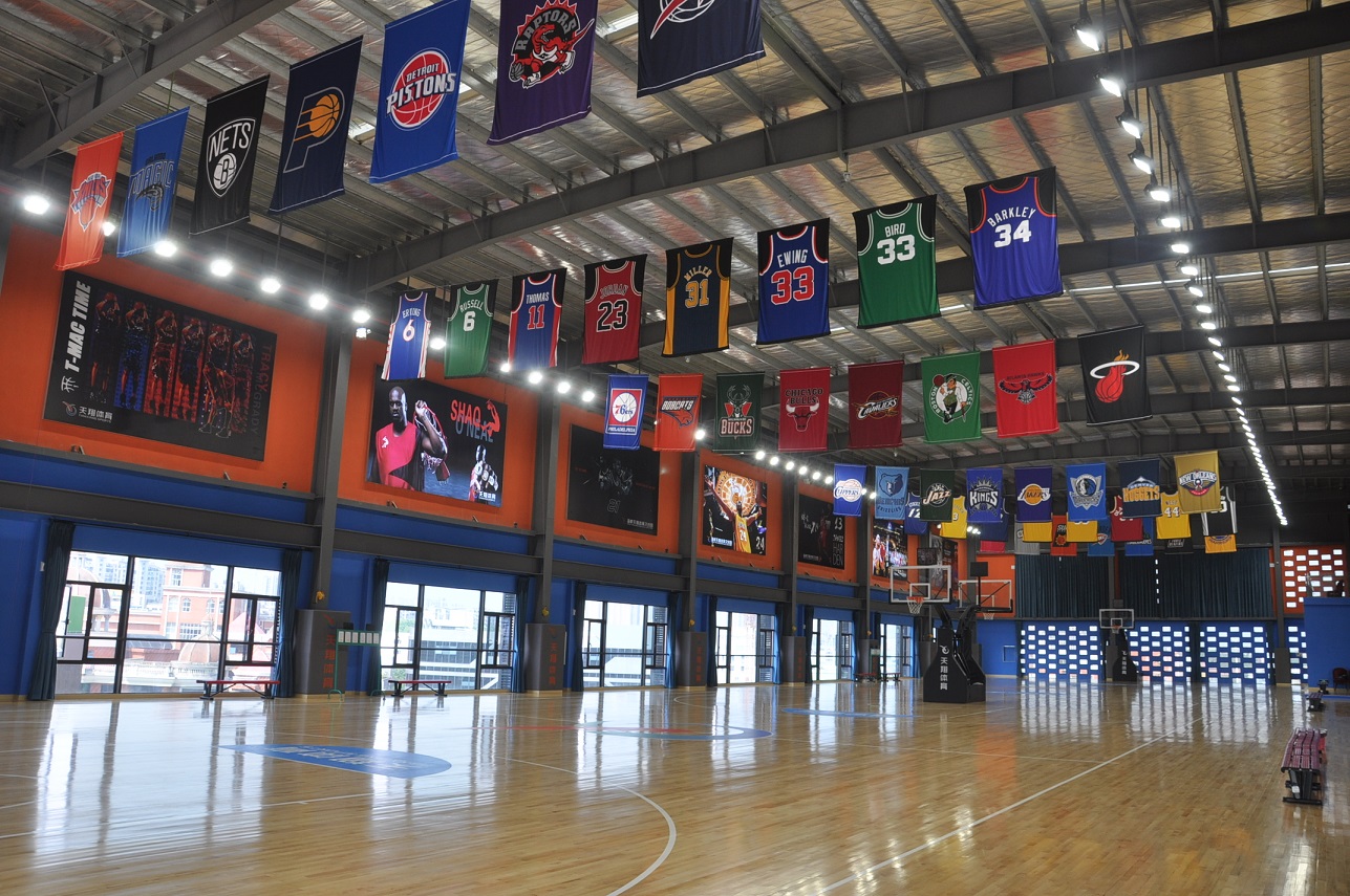 缺兵少将，广东队不敌北京！如何合理的投资篮球场专用灯？