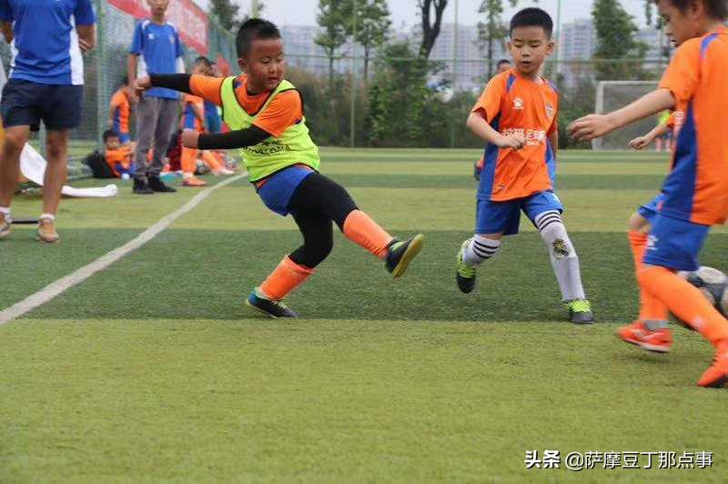 昆明少年足球队员,中国足球小将昆明