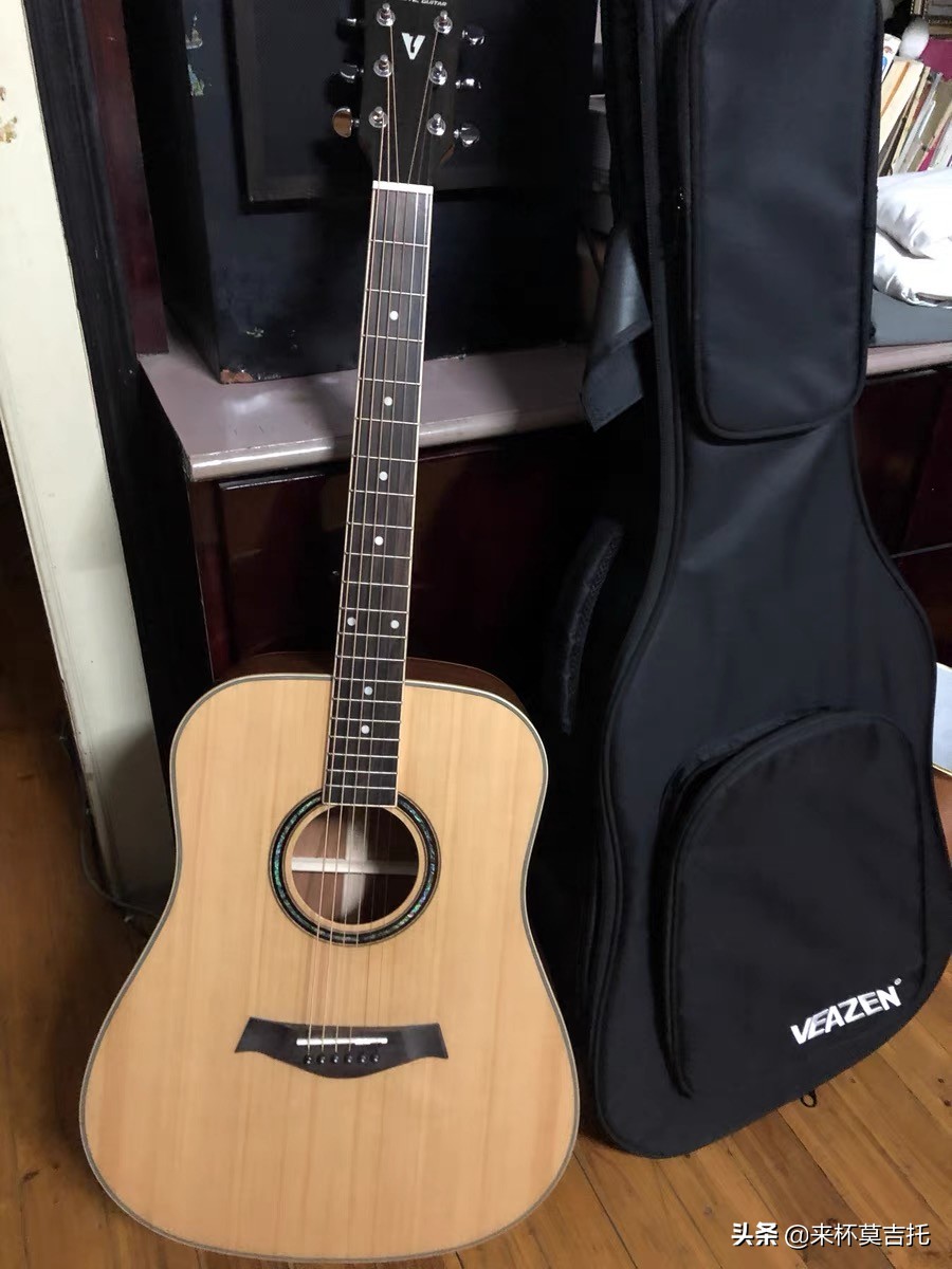 初学者吉他怎么选择好的,初学者吉他应该选哪一些比较合适