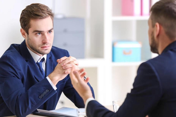 面试官的面试技巧和注意事项：记住观察、倾听、提问、判断4要点