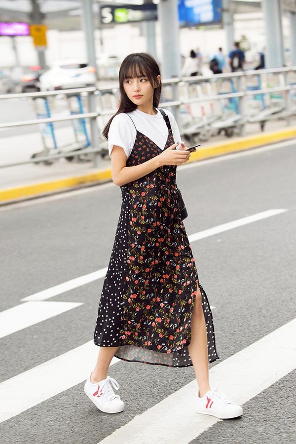 洋气上档次吊带裙时尚减龄显瘦,吊带裙女装连衣裙显瘦又减龄