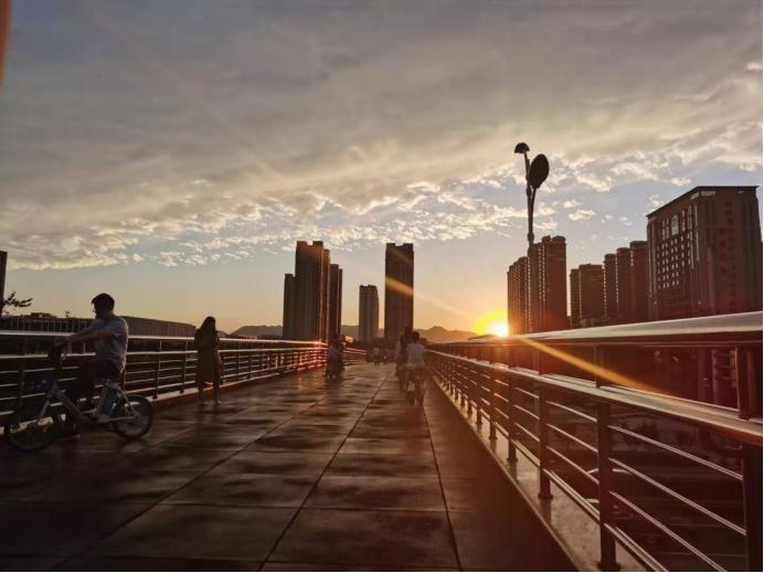 2017年后非全日制研究生含金量,成考全日制含金量高吗