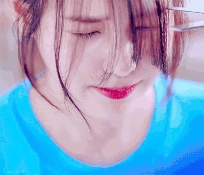 脸大和脸小剪什么刘海好看,脸大又有刘海绑头发怎么显脸小