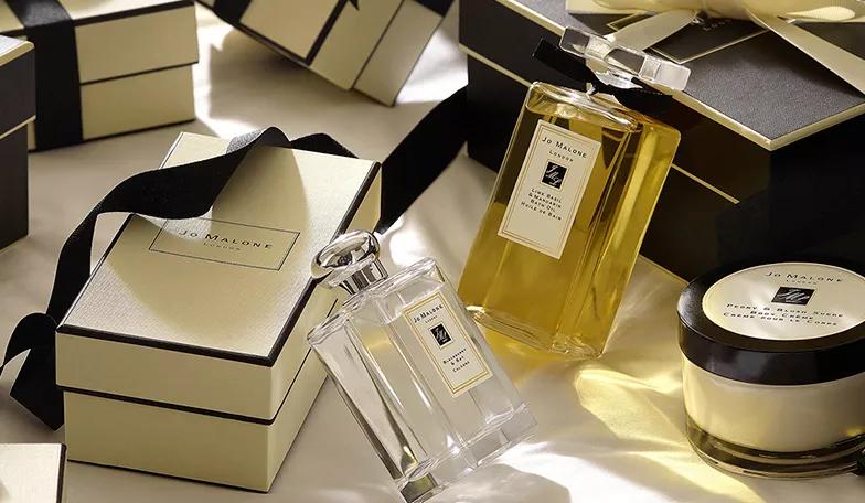 适合一年四季用的大牌香水,香味可持续一整天的10款香水