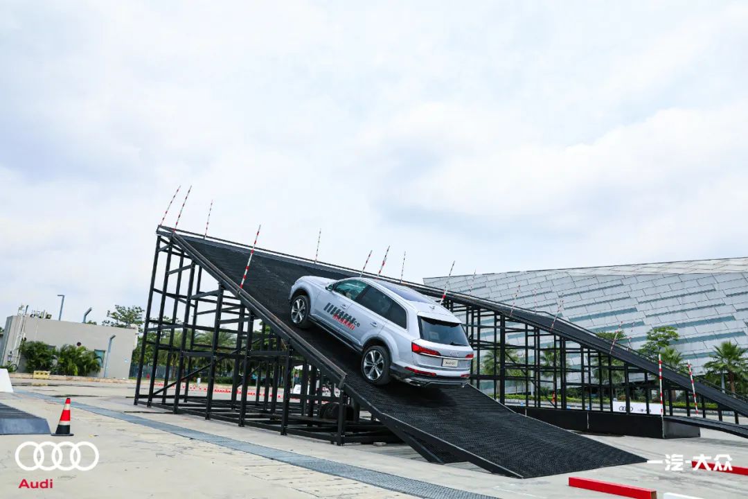 最新款奥迪rs5赛道试驾,奥迪rs5双门版赛道测试