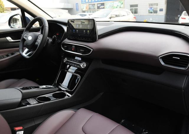 别克昂科威跟现代胜达,别克昂科威和现代胜达