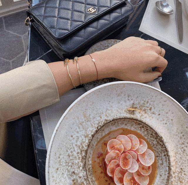 金晨小红绳手链戴哪只手好,金晨同款红绳手链多少钱