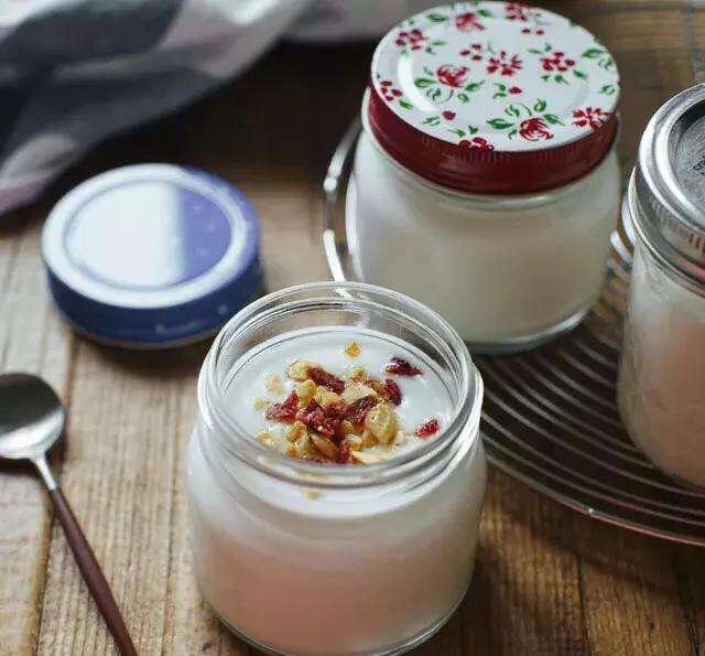 津威酸奶是酸性食物还是碱性,酸奶到底是酸性还是碱性