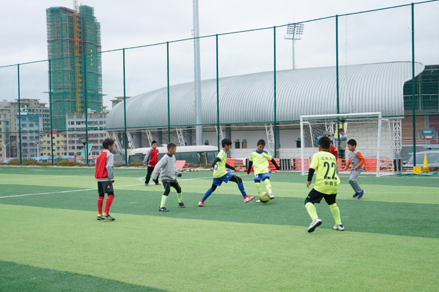 赣州定南县：建足球村足球主题景点用足球元素招徕游客