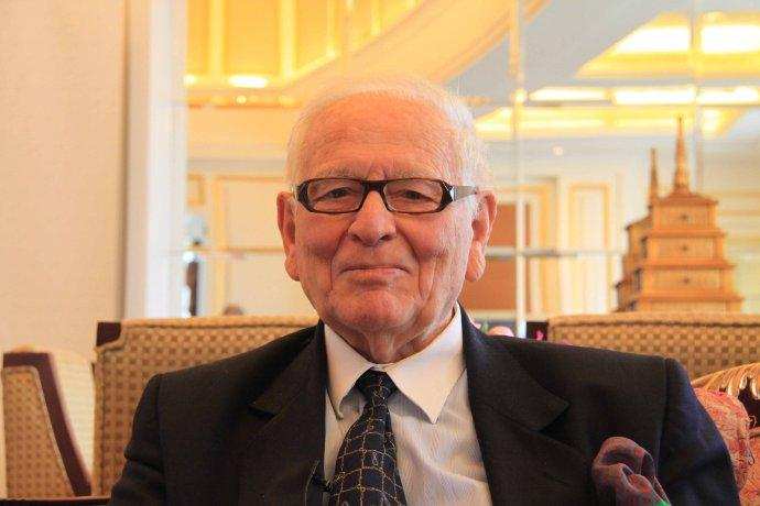 时尚的春天到来，却有人留在冬天，在清明纪念离开我们的时尚巨匠