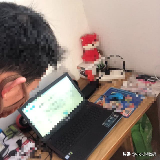 科蜜到店组装电脑,只有一个要求:曼巴OUT,纪念我的超级英雄