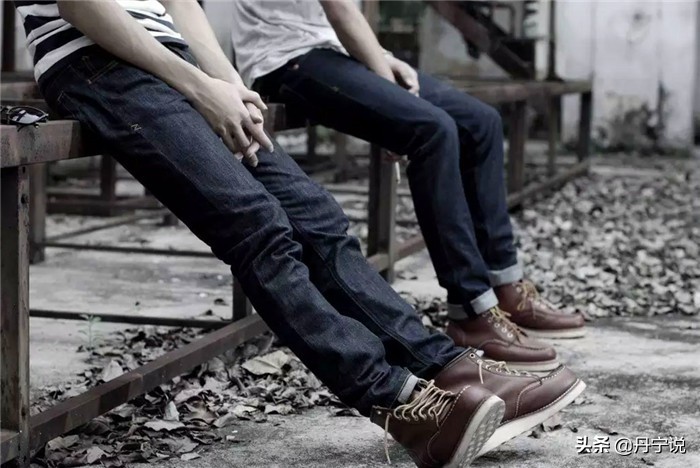 所有品牌牛仔裤,所有牛仔裤的品牌带红色条纹