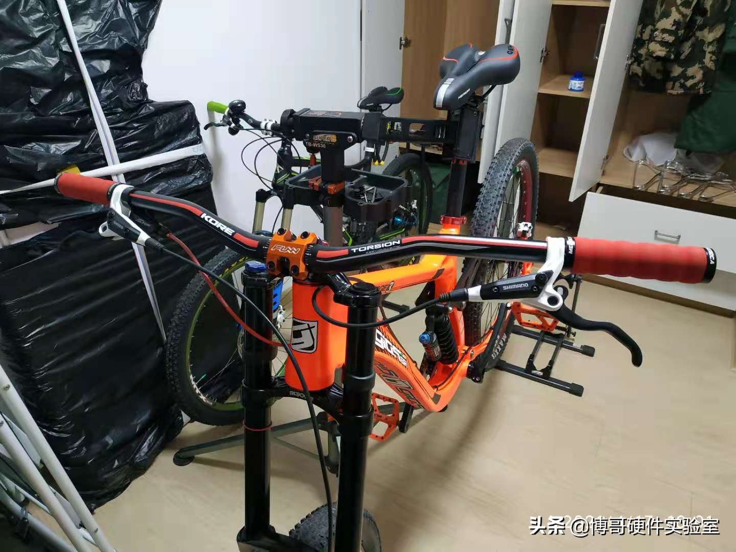 速降山地车装车视频,速降山地车开箱装车