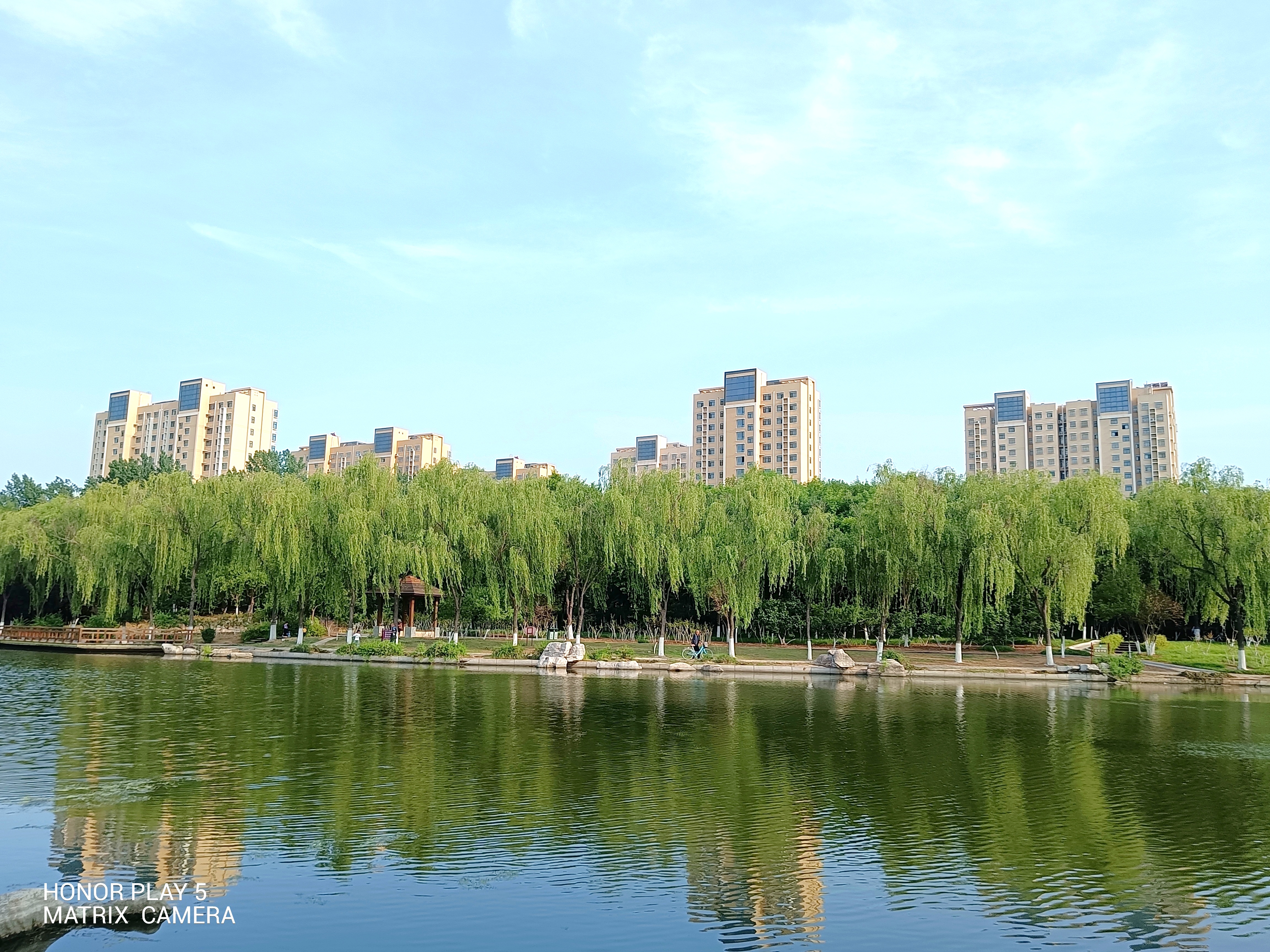 荣耀play566w快充测试,荣耀play6tpro对比荣耀play5tpro