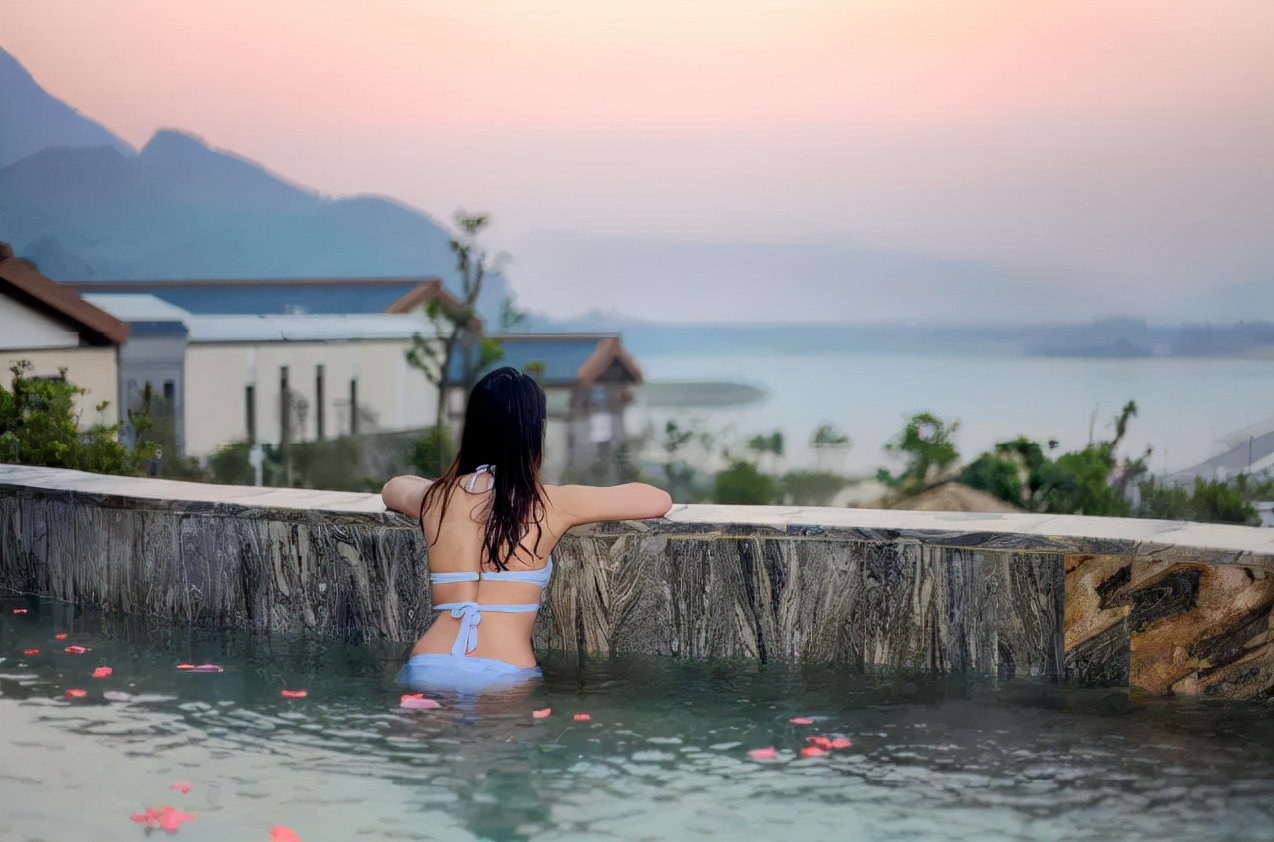 英德宝晶宫天鹅湖温泉酒店好玩吗,英德宝晶宫天鹅湖温泉酒店别墅