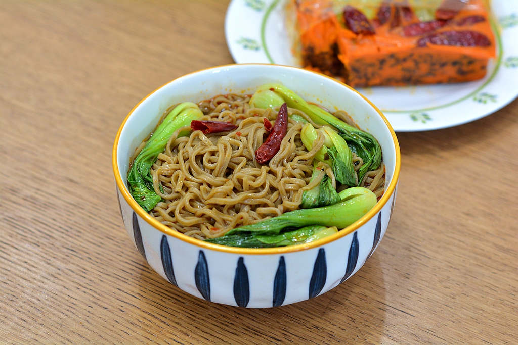 牛油火锅底料最佳吃法,麻辣火锅底料煮面条