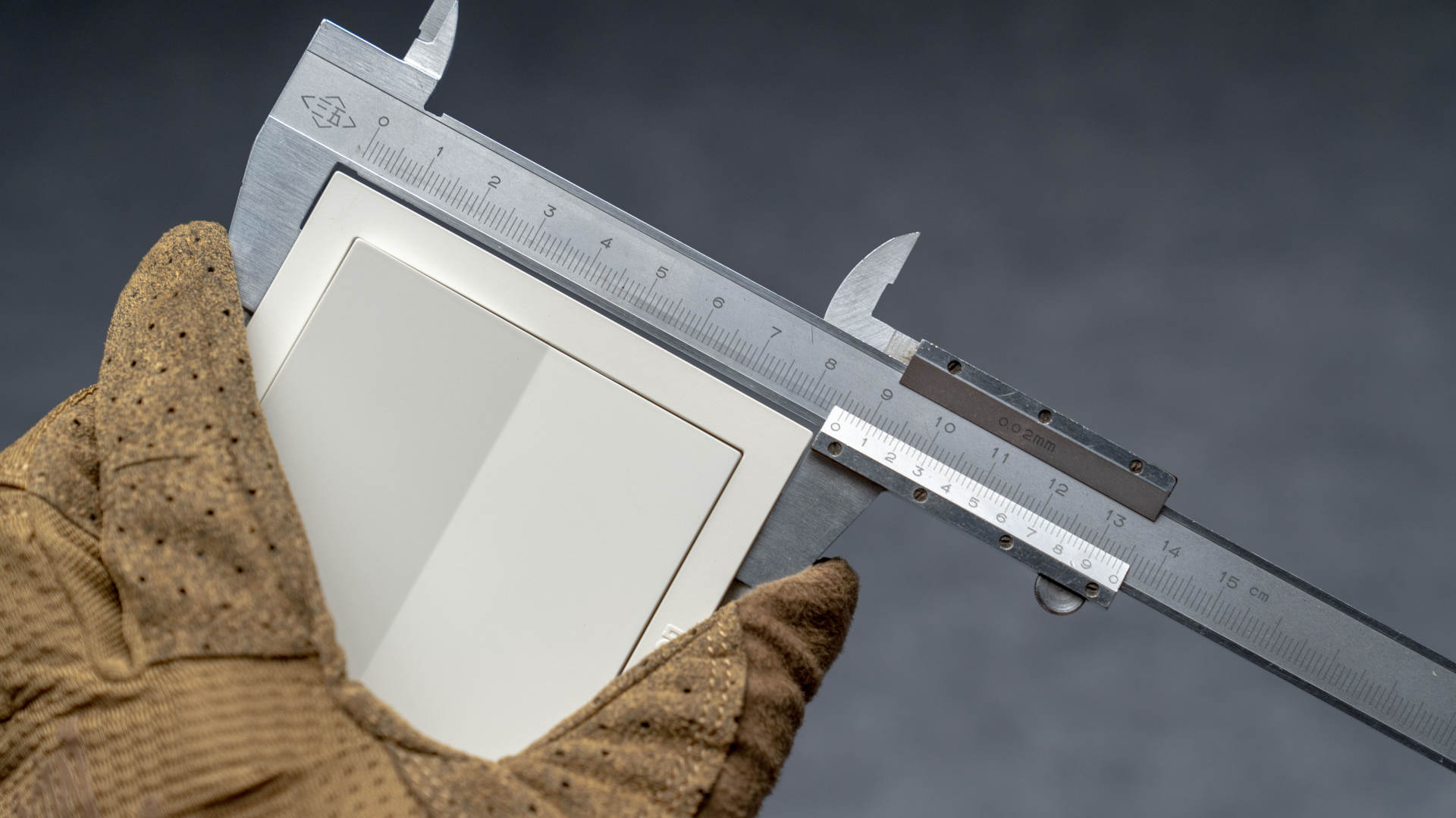 装修开关插座选择哪个品牌好,开关插座公认的哪个好