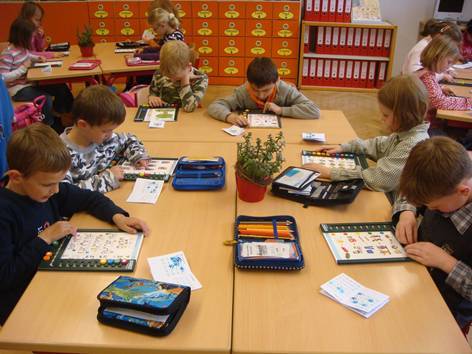 孩子说话总是拐弯抹角什么原因,孩子说话太有条理