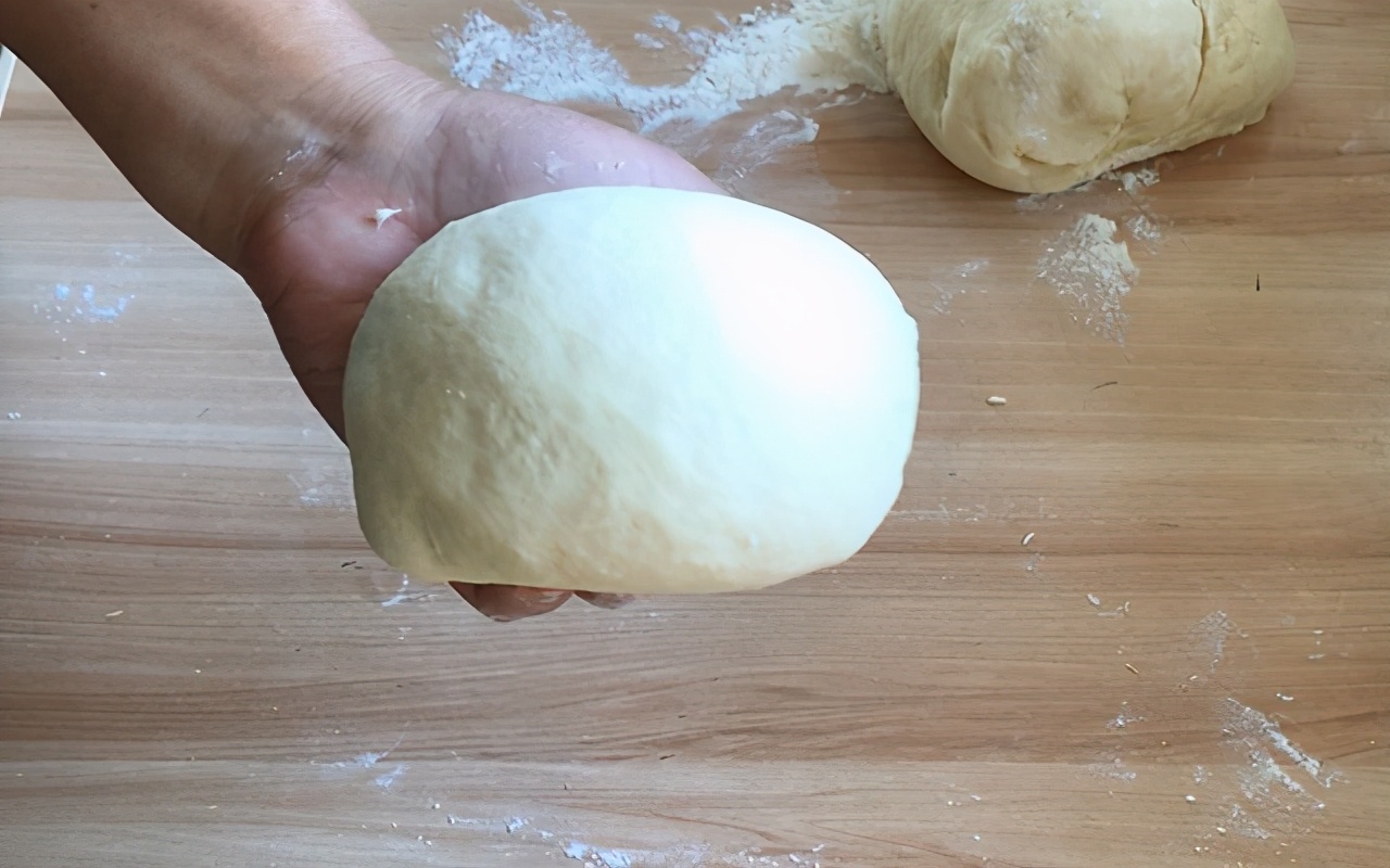 手撕软面包营养早餐奶香味大,手撕肉松面包超级松软全家的最爱