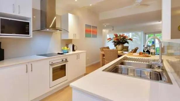 女教师裸辞后去农村,裸辞女教师