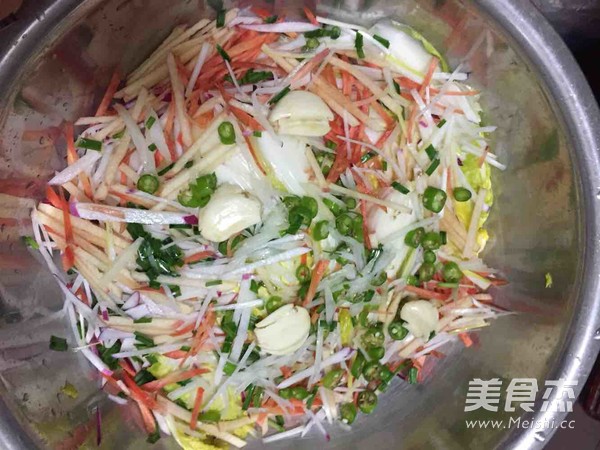 泡菜这样做酸脆爽口全家人都爱吃,又辣又好吃的泡菜