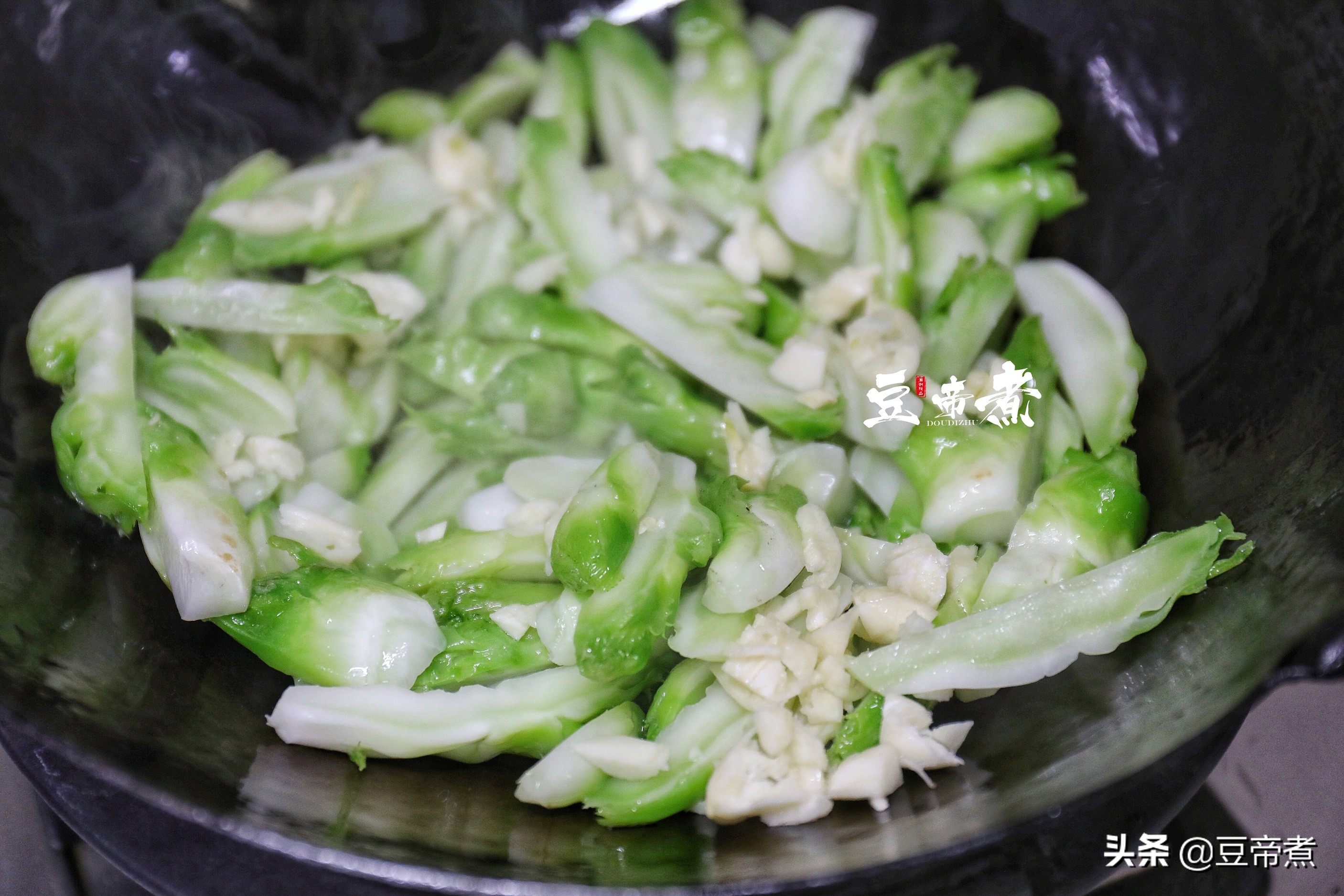 烧娃娃菜要先焯水吗,儿菜怎么炒好吃不硬