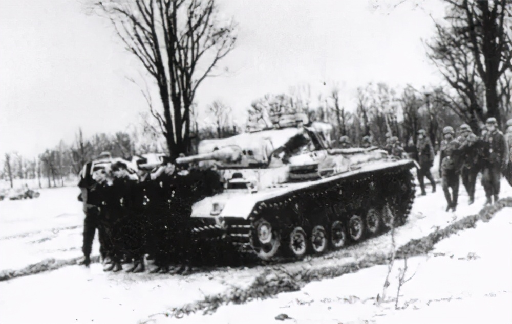 从小兵到三军统帅,从小兵到司令的小说