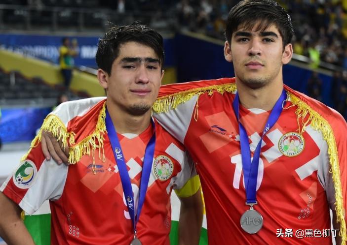 800万小国大爆发！2战狂轰13球比中国队还要猛，真正大战即将到来