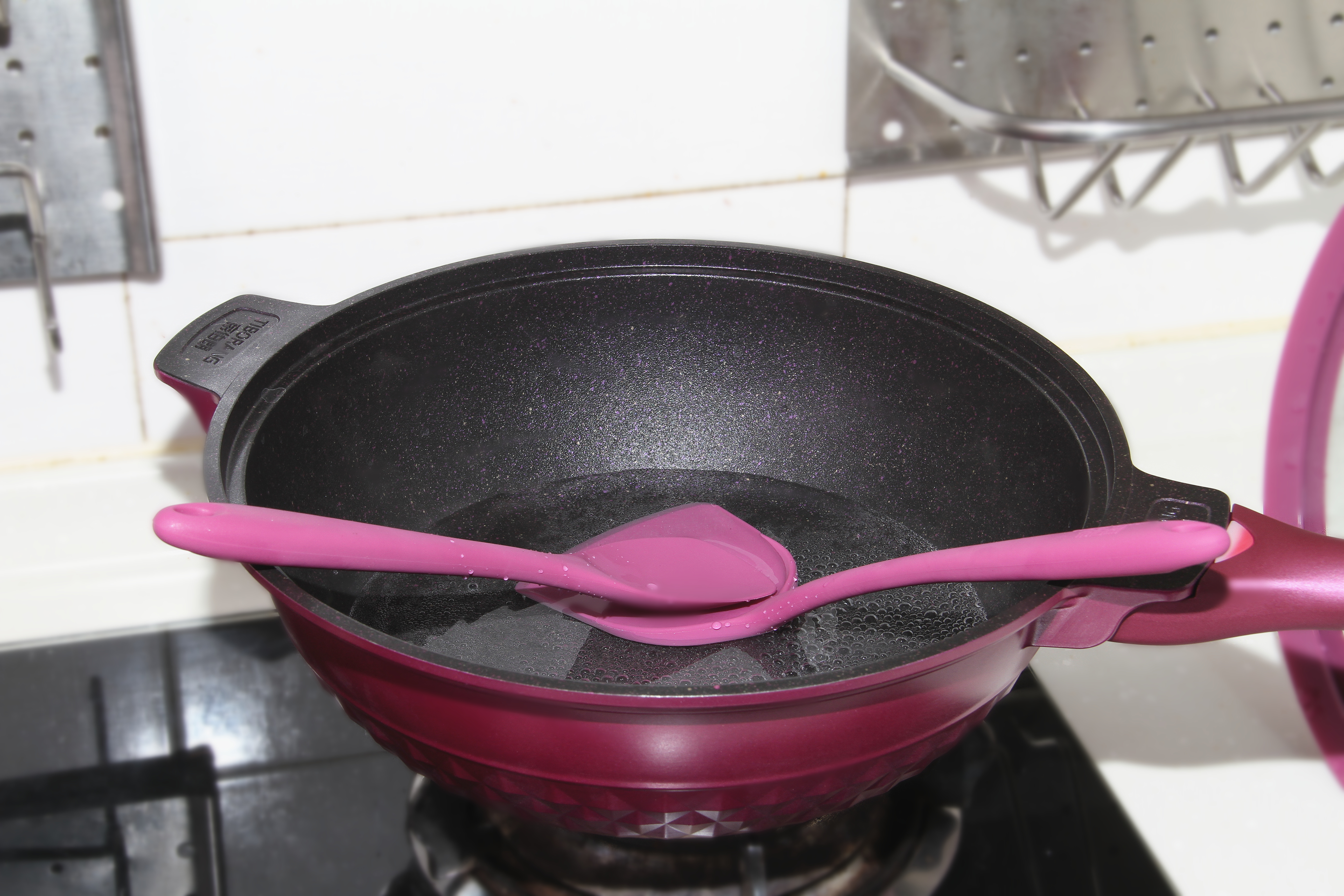 一锅顶八锅，不粘锅里面的小妖精——英国帝伯朗钛钻不粘锅