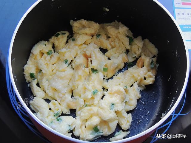饺子皮不用再费劲捏了,饺子皮多了做饼