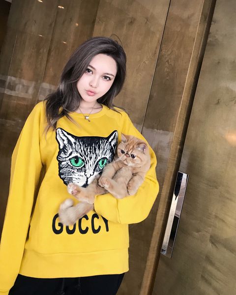 跟周扬青这样穿，打造甜酷女人味，难怪收服天王罗志祥，独得专宠