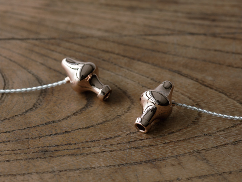 全铍振膜呈现通透自然音色，FinalA8000旗舰入耳耳机｜硬核测评