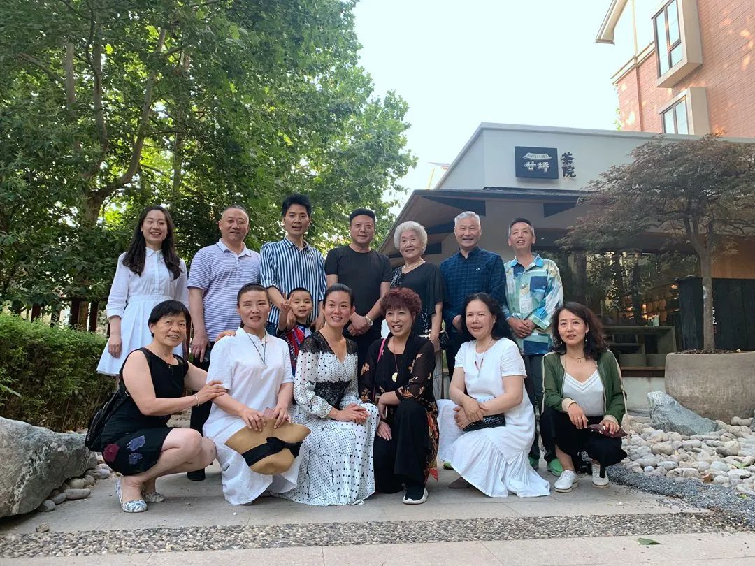 10位意见领袖打卡果岭，让有组织的圈子更有乐子