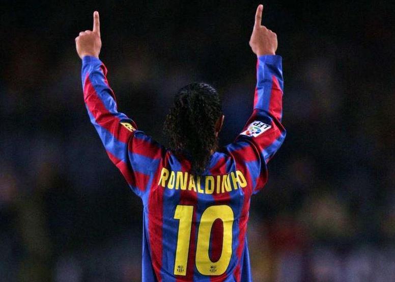 罗纳尔迪尼奥个人资料,巨星传奇罗纳尔多