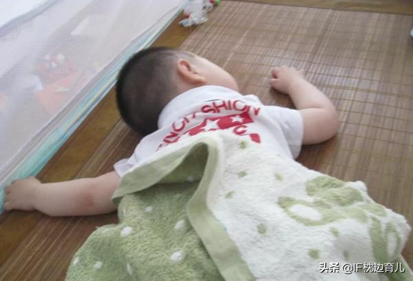 凉席什么材质凉快舒服对身体好,夏天睡什么材质凉席对身体健康