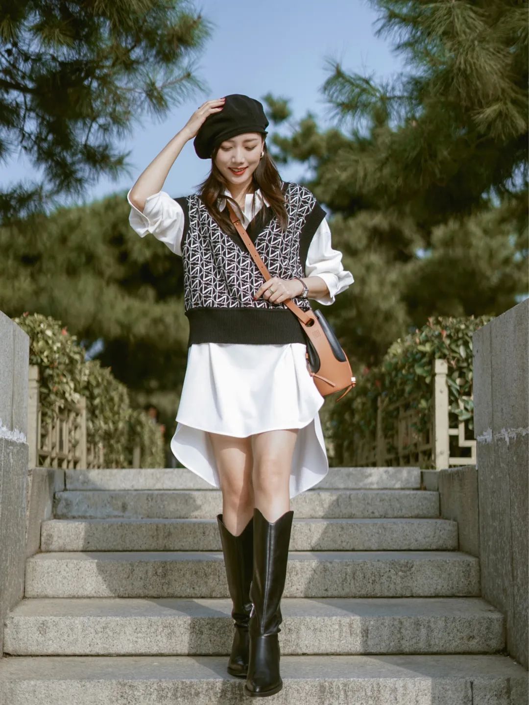 胖mm粗腿马丁靴冬季加绒羊羔绒,今年最火的中筒靴粗腿圆头马丁靴