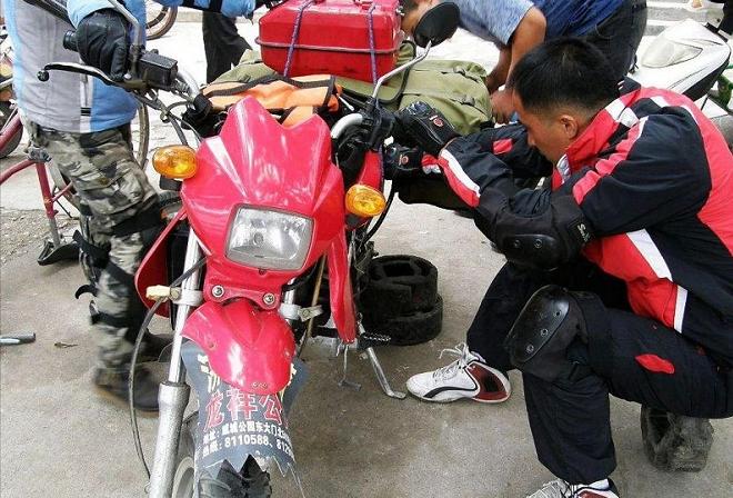 电动车半路没电了如何让它走起来,台铃电动车半路没电了怎么办