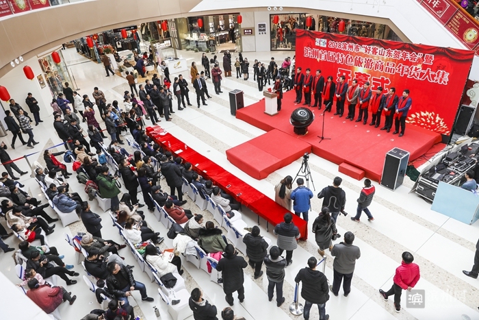 2018时光已走滨州日报90后小美摄影记者定格了您的最美