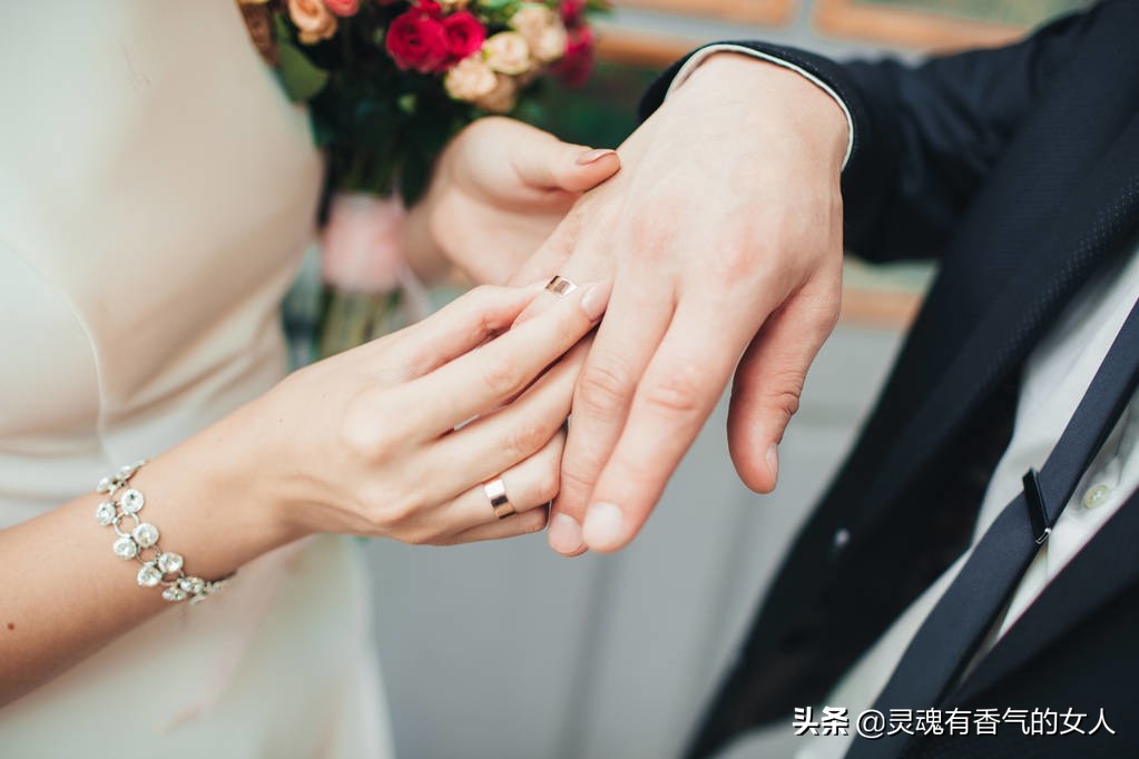 婚戒经典时尚款式较多大家欣赏,520的戒指