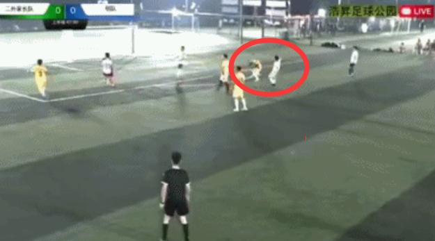 好狠！国内业余比赛报复性飞踹曝光：受害者腰被踢断，可能瘫痪