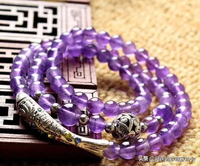 檀香木手串如何保养才能越来越亮,沉香手串如何保养这几点要牢记