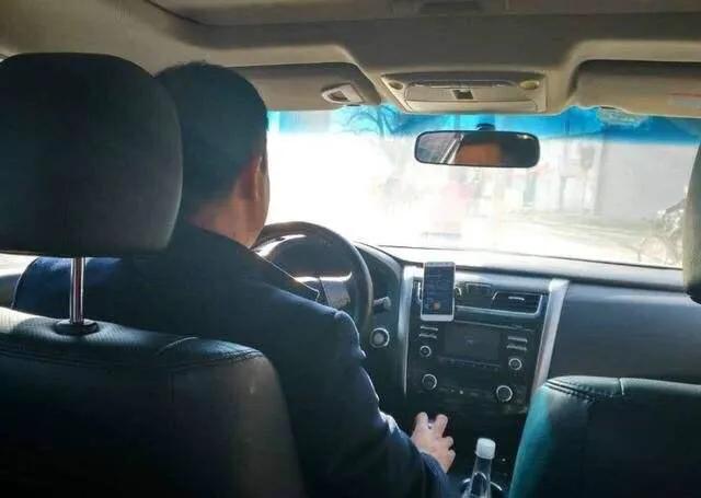 劝这北海网友::跑滴滴的收入不如摩托车佬,劝你表弟赶紧认清现