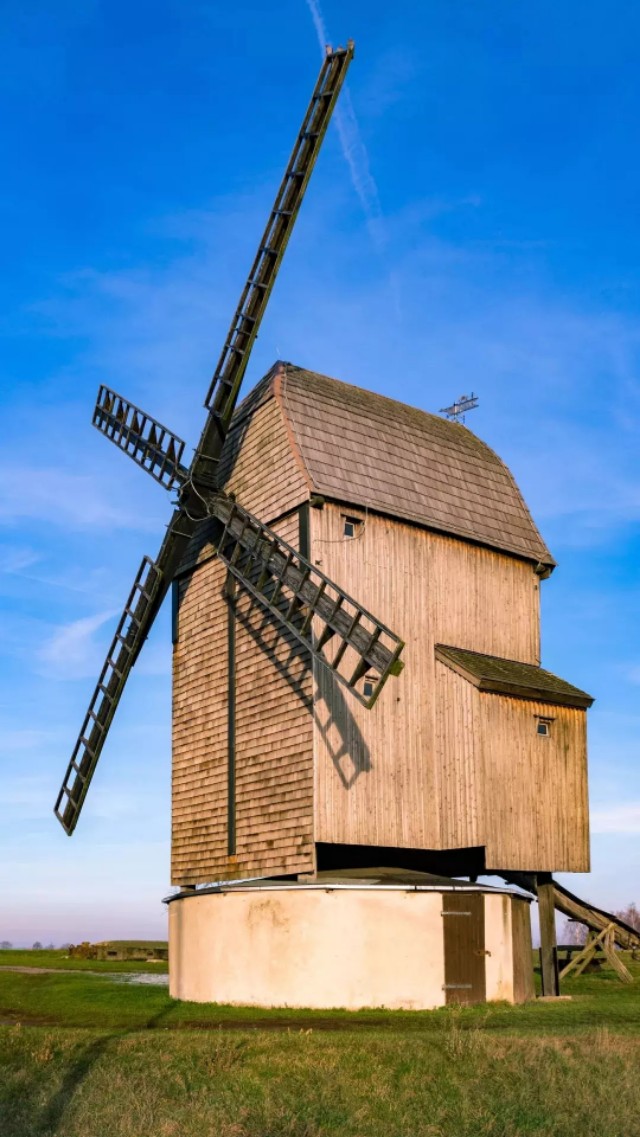 赚钱超清手机壁纸,4k超清风车手机壁纸