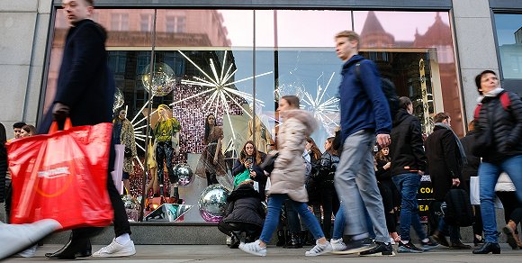 去英国买中国奢侈品,在英国买奢侈品划算吗